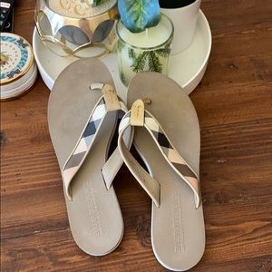 Burberry slippers